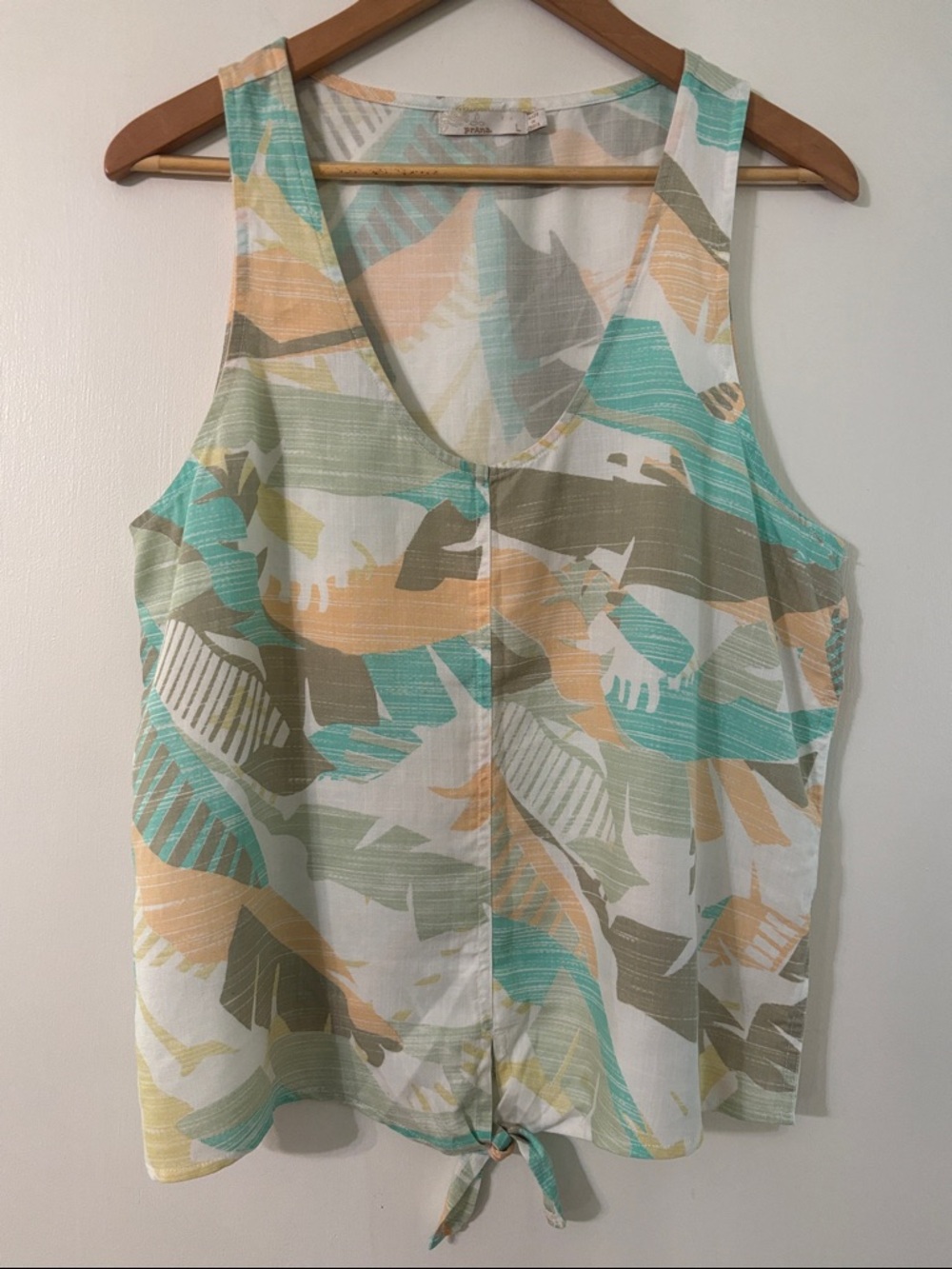 prAna Mckenzie Tank Spring Paloma Tropical Sleeveless Travel Size L Breathable